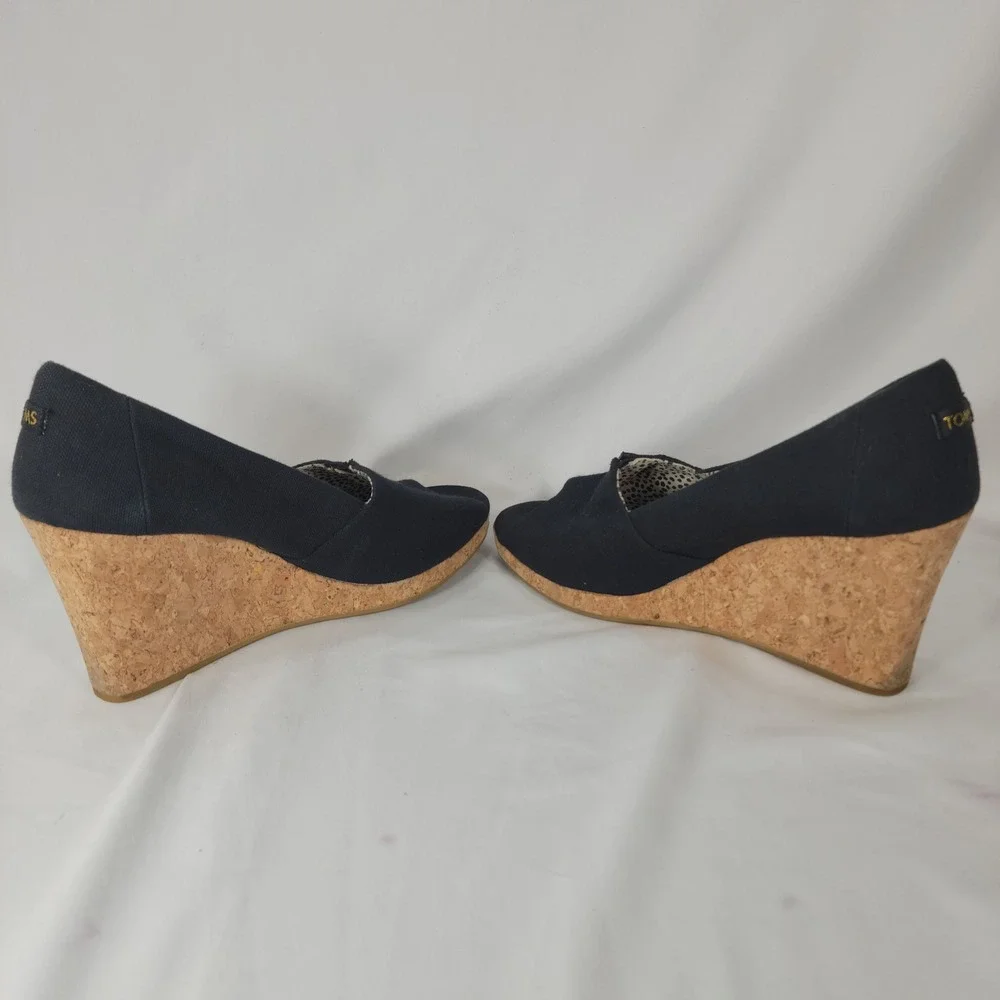 TOMS Canvas Cork Wedge Women 8.5 Black Peep Toe Platform Sandals Boho Chic Beach